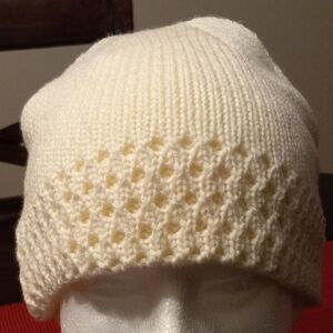 Women's Attagirl White Knitted Beanie. NWOT. One Size.